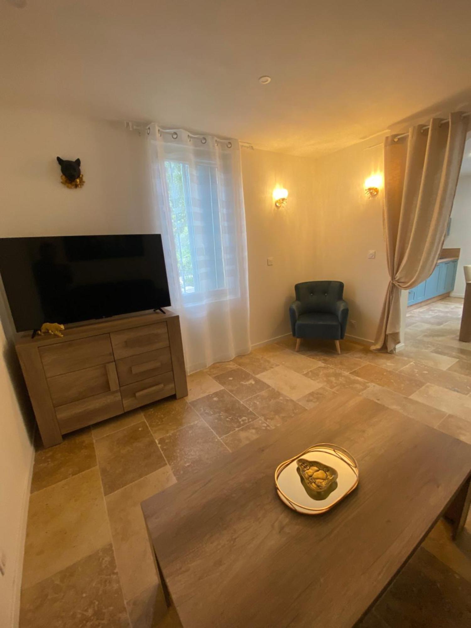 Provencal Du Mas Arnaud Ferienhaus *